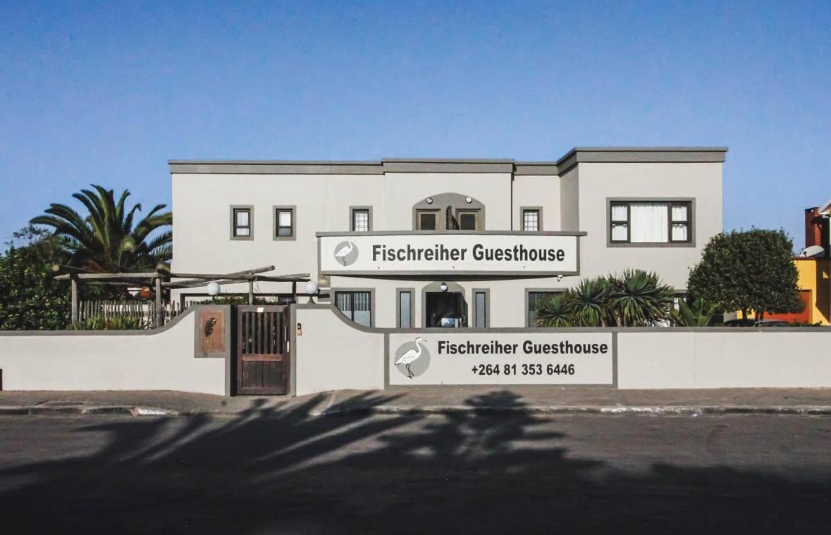 Guesthouse Fischreiher B&B スワコプムント エクステリア 写真