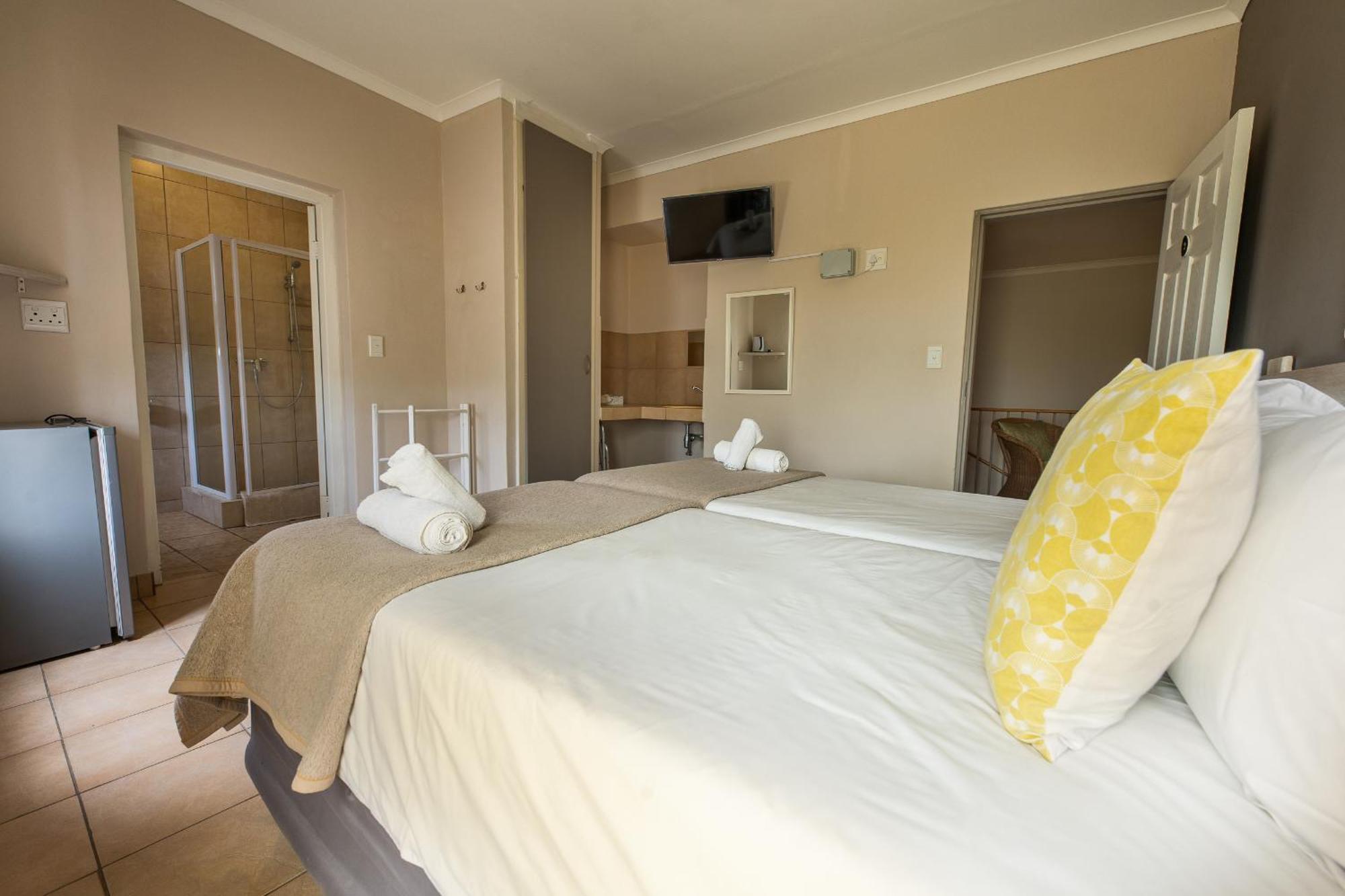 Guesthouse Fischreiher B&B スワコプムント エクステリア 写真