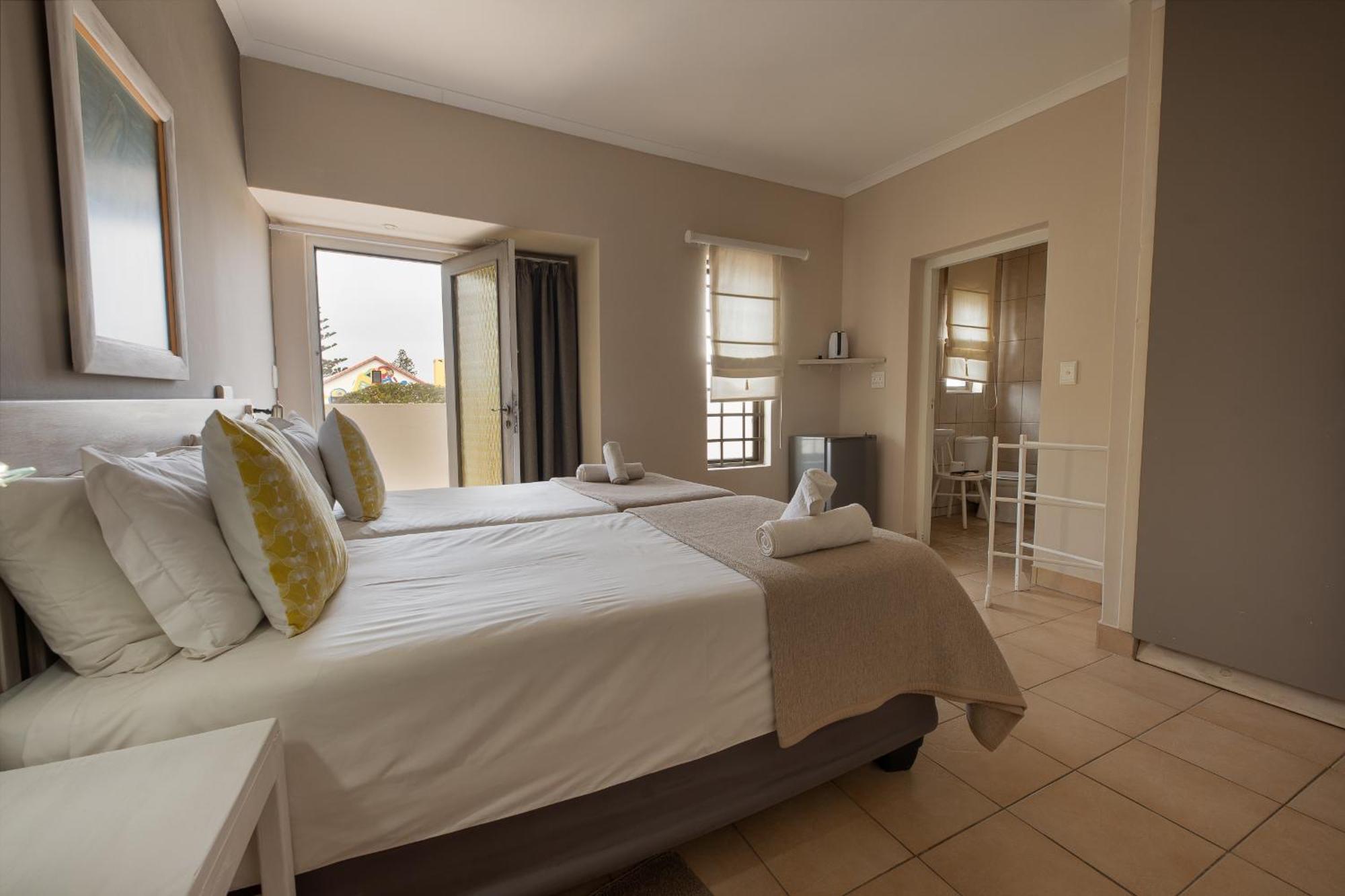 Guesthouse Fischreiher B&B スワコプムント エクステリア 写真