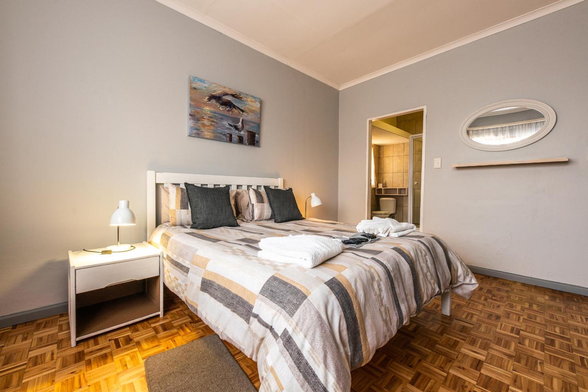Guesthouse Fischreiher B&B スワコプムント エクステリア 写真