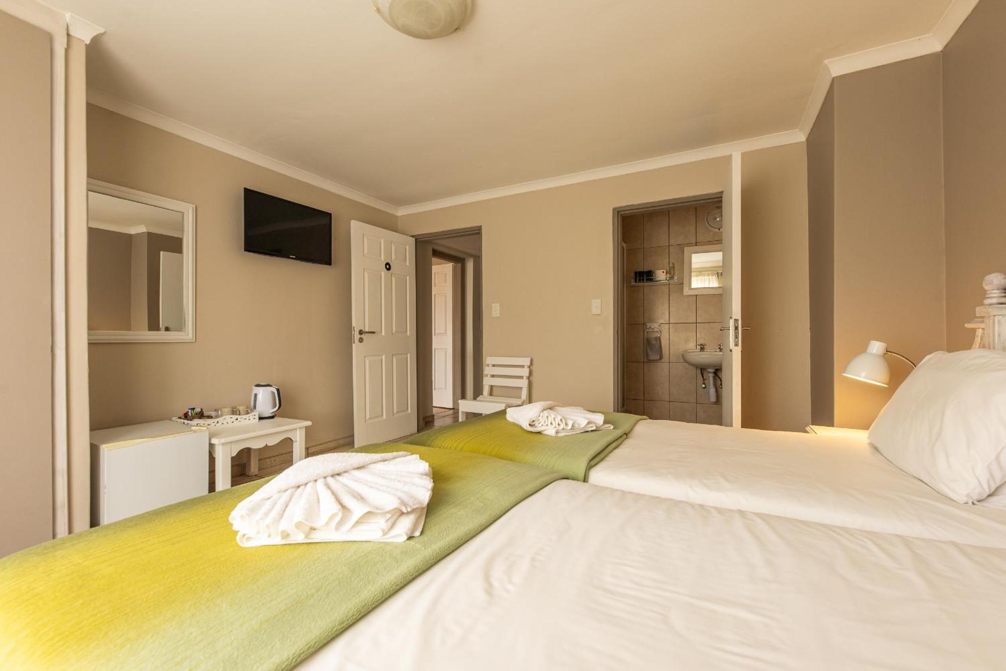Guesthouse Fischreiher B&B スワコプムント エクステリア 写真