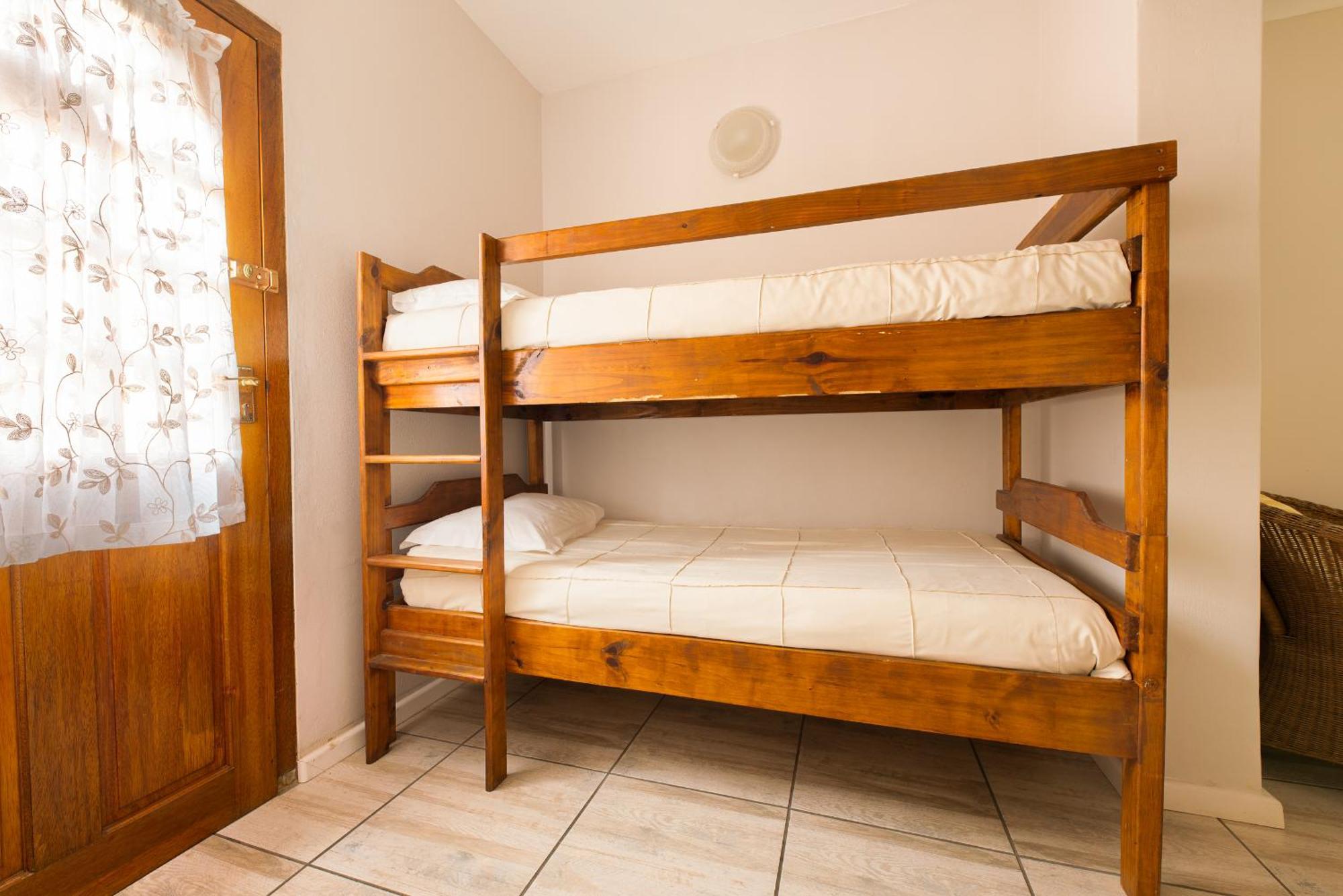 Guesthouse Fischreiher B&B スワコプムント エクステリア 写真