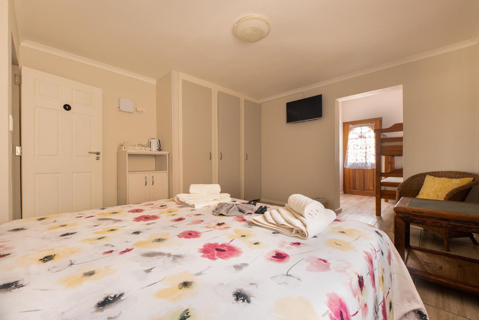 Guesthouse Fischreiher B&B スワコプムント エクステリア 写真